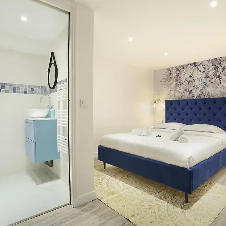 Rent A - St Honore Parigi