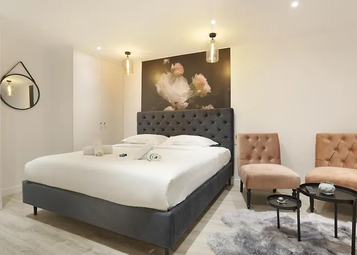 Rent A - St Honore パリ