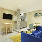 Апартаменты Rent A - St Honore Париж